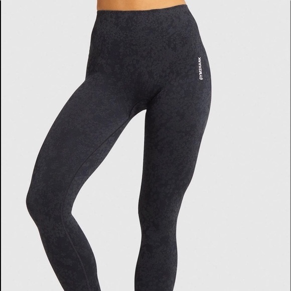 Gymshark adapt Camo leggings small - Picture 2 of 5